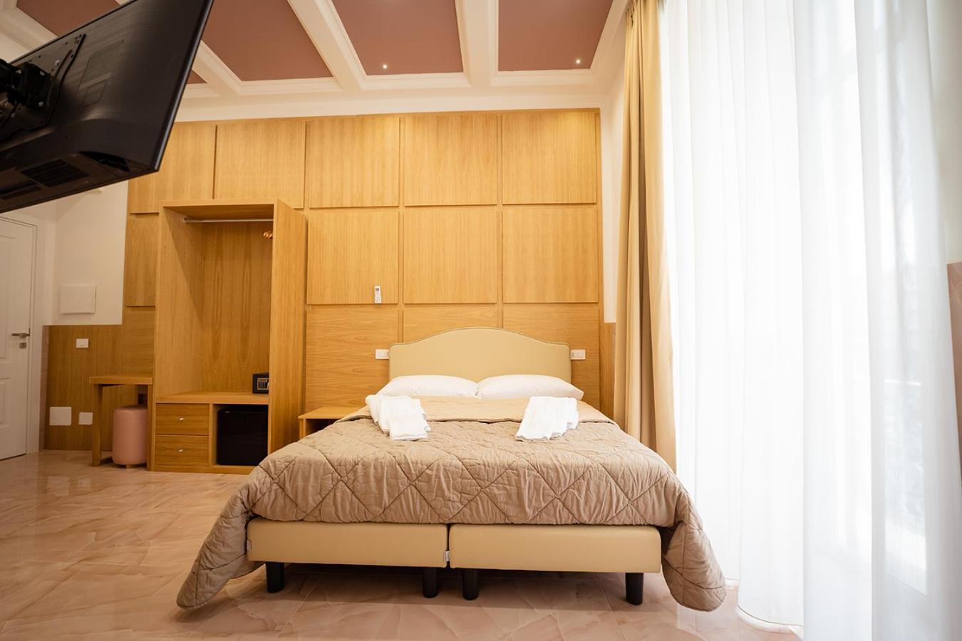 P.c. Boutique H. Lifestyle, Centro, By Clapa Group Dislocated Hospitality * Napoli